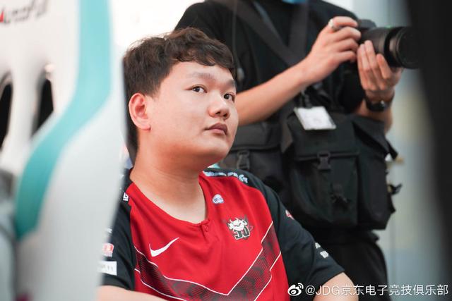 -Scout新星势不可挡表现惊艳费城76人清晨队长鼓劲，现场解说直呼：冲刺阶段山东泰山调整名单以备荷甲